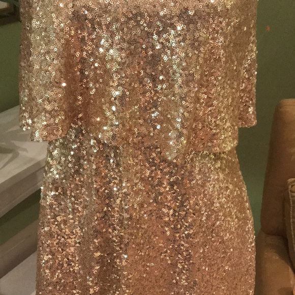 Showstopper sequin dress - Picture 2 of 7